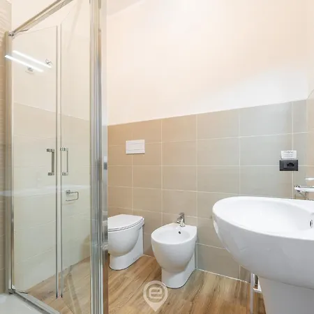 Estay Piazza Repubblica Кальяри