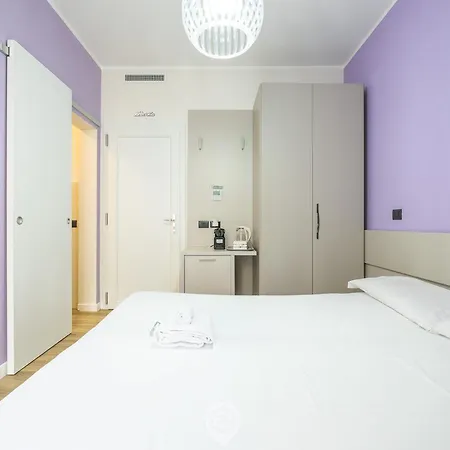 Estay Piazza Repubblica 3*