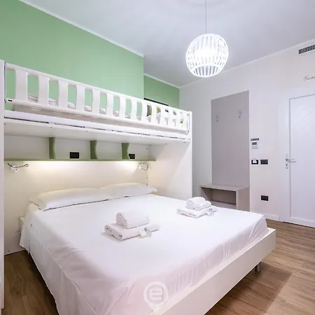 Estay Piazza Repubblica Кальяри