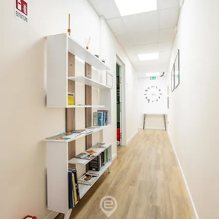 Estay Piazza Repubblica קליארי